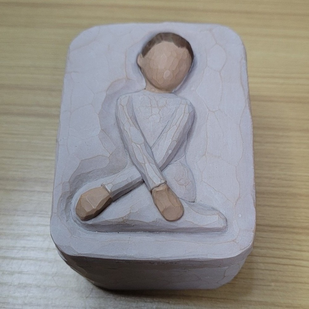 Willow Tree‎ #26612 Serenity Keepsake Trinket Box DEMDACO 2004